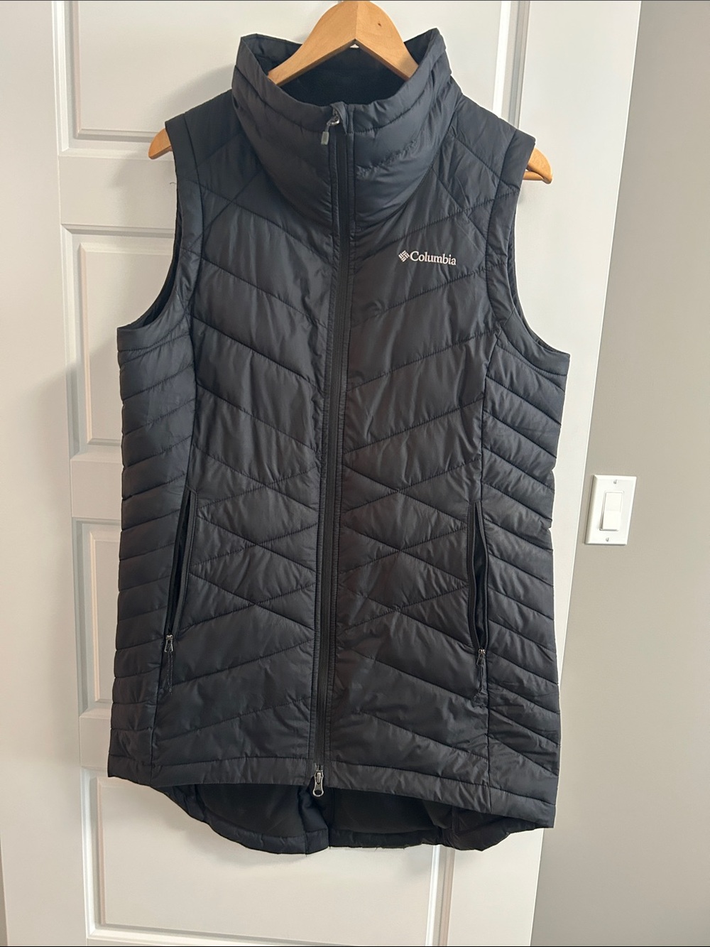 Columbia Women's Heavenly Black Long Vest